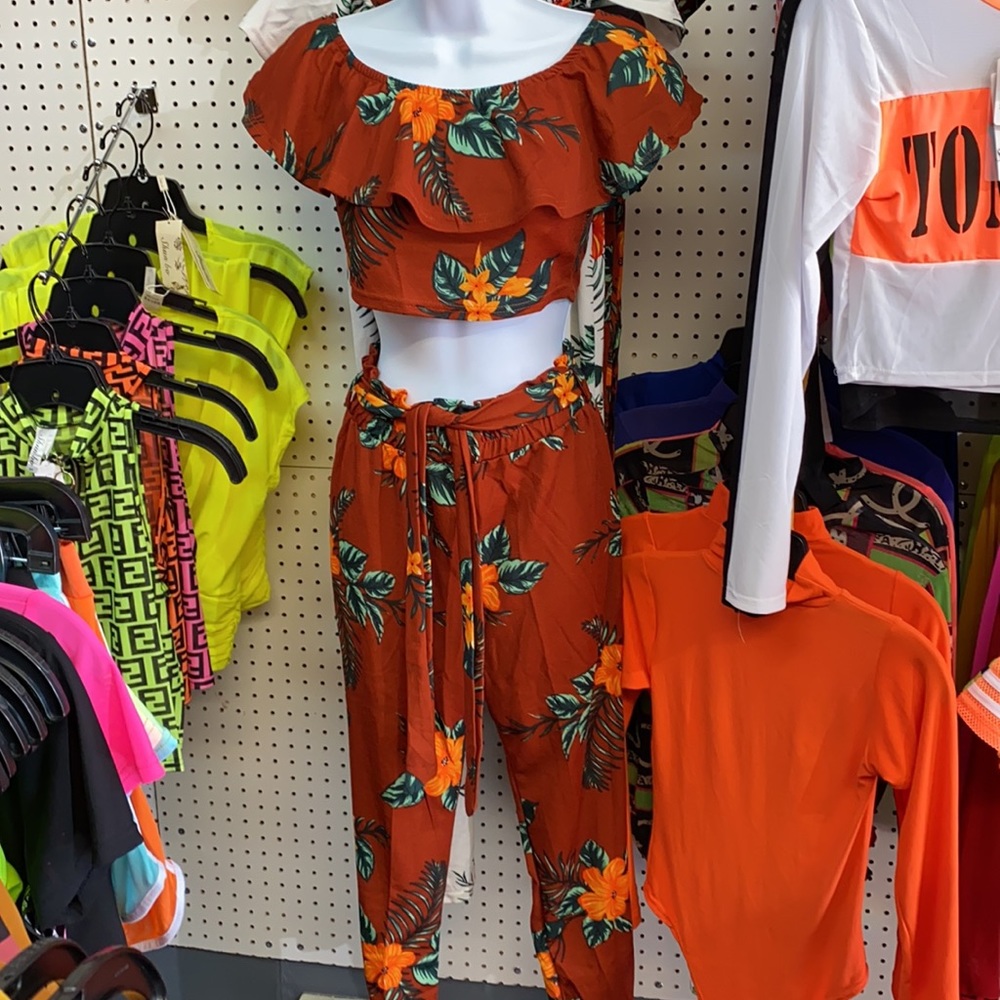 2pc jumpsuit - Picture 5 of 6